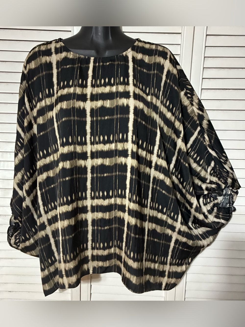 Grade and Gather, M/L, silky Black and Cream Plaid Tie-Dye boxy Top